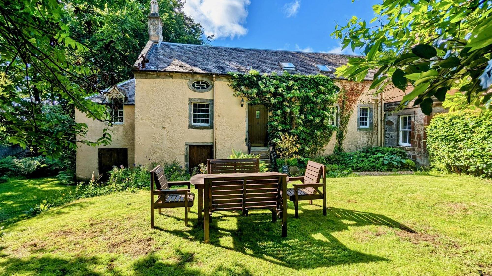 Powis House East Cottage Stirling Exteriör bild